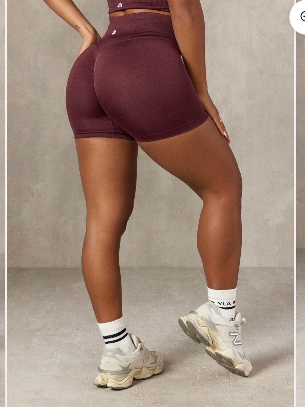 YoungLA Legacy Set Burgundy Small - Picture 4 of 6